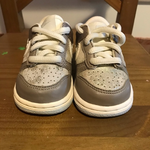 Nike Dunk Low size 2C Infant Ultra Rare - Picture 3 of 7